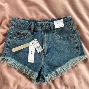 Topshop KIRI High Waisted Jean Shorts Size 2 NWT